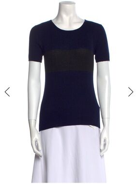 Cashmere Women’s Navy and Black Color-blocked Tee
